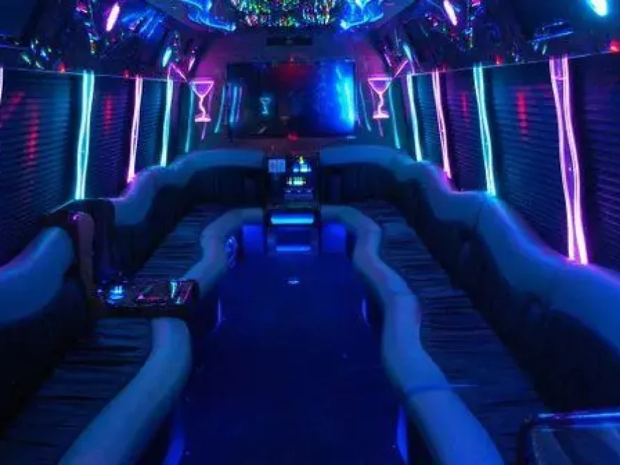 party bus 28 pas